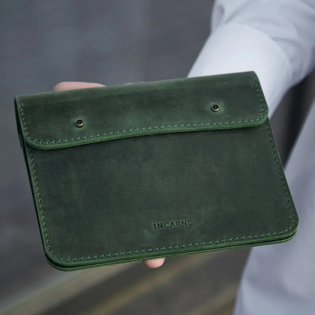 Keep Charger, Cable, and Mouse Organizer in vintage leather - INCARNEĀ® Global