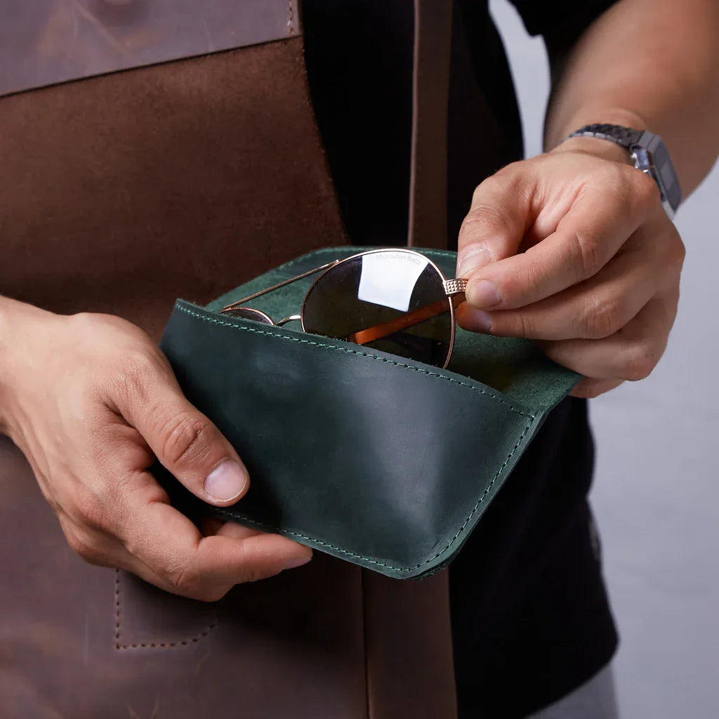 Ellet vintage leather eyeglass case - INCARNE® Global