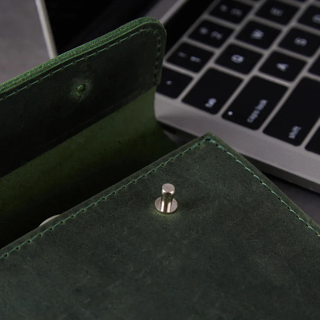 Keep Charger, Cable, and Mouse Organizer in vintage leather - INCARNEĀ® Global