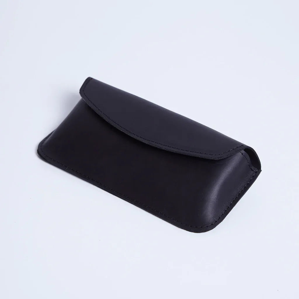 Ellet vintage leather eyeglass case - INCARNE® Global