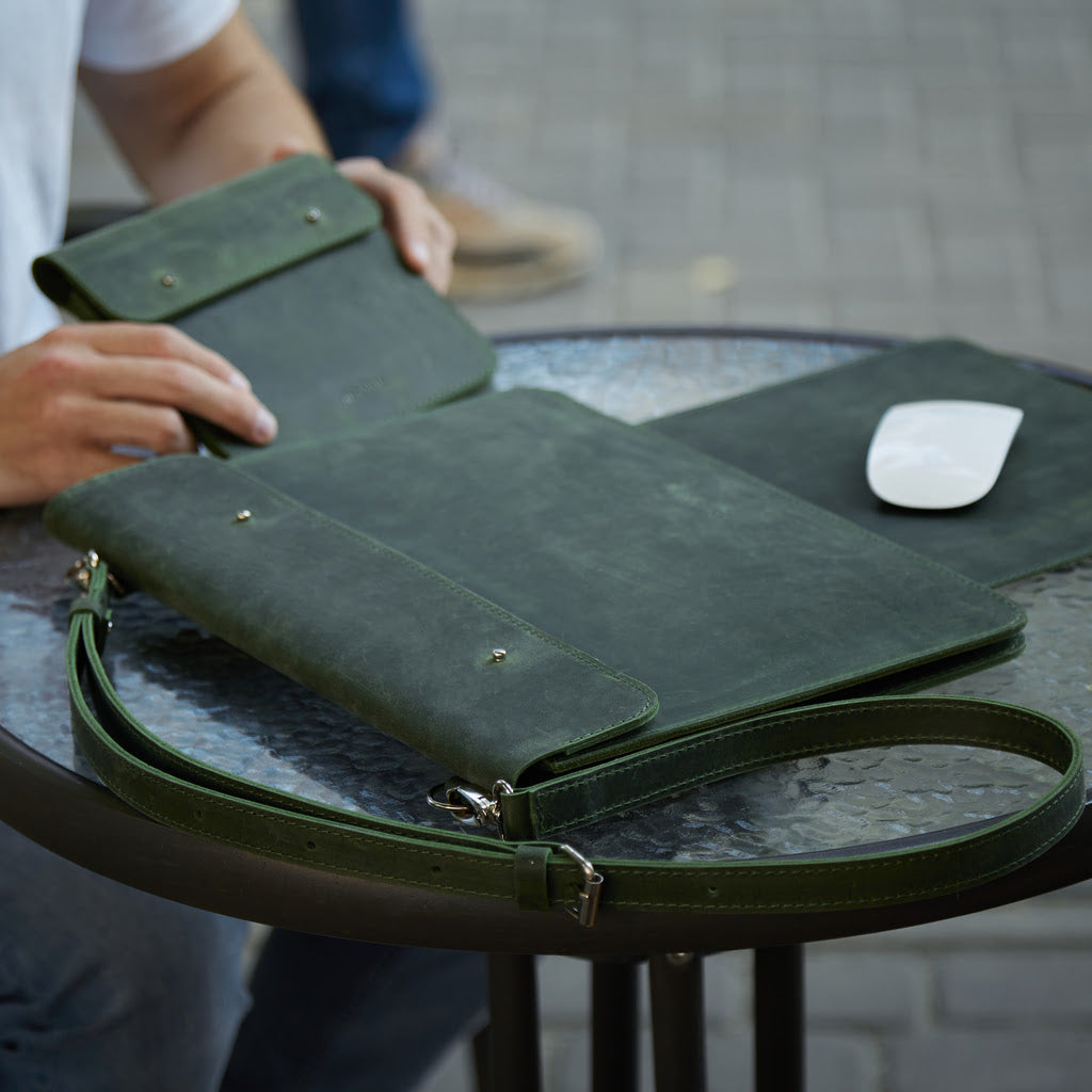 Gift set: Neat laptop case + Keep cable organizer + Word mousepad