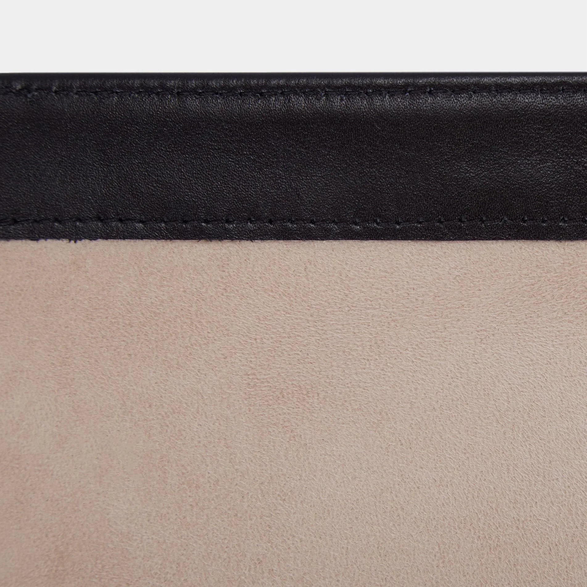 Meridian sleeve