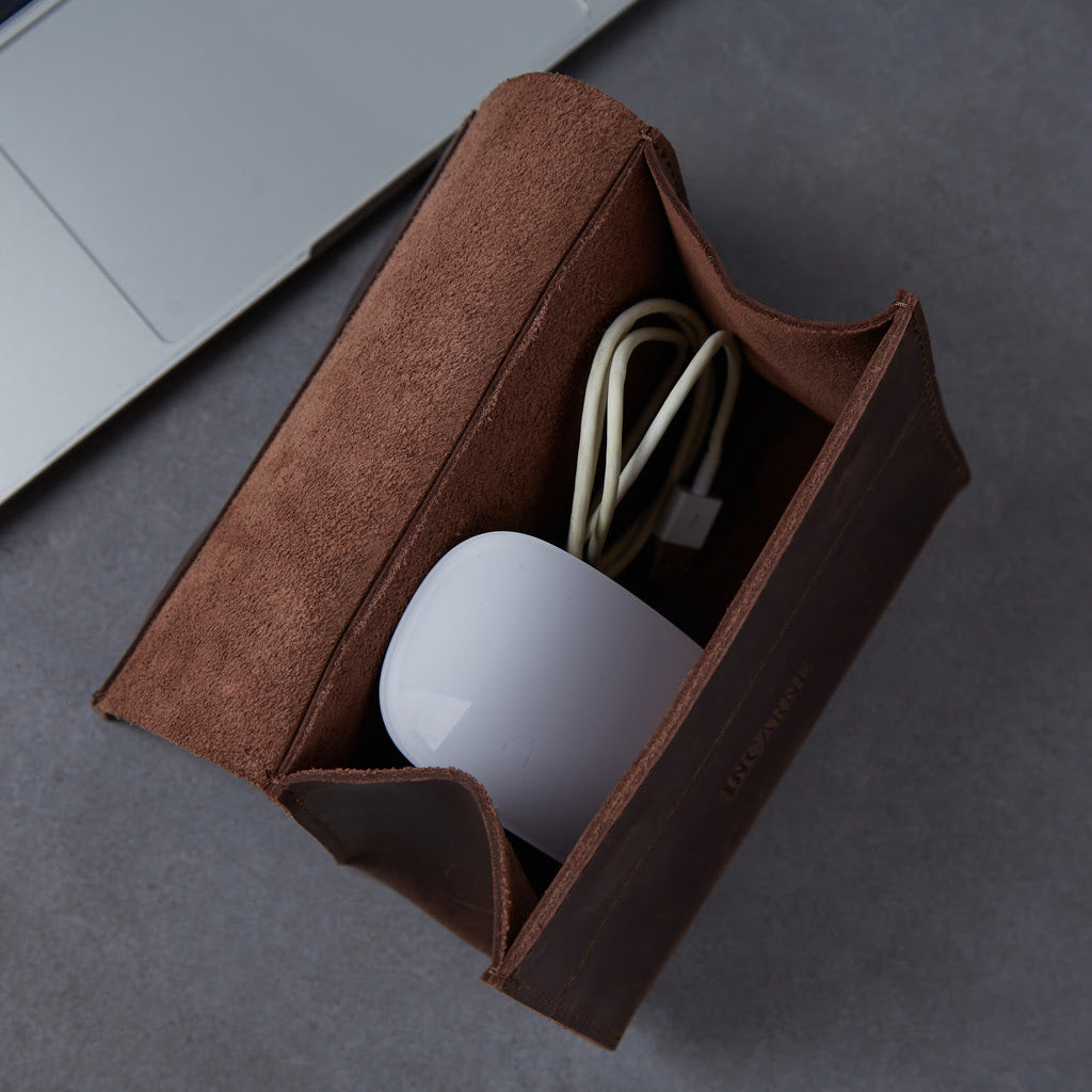 Wire Keeper Leather Organizer for Cables, Mouse, Adapters