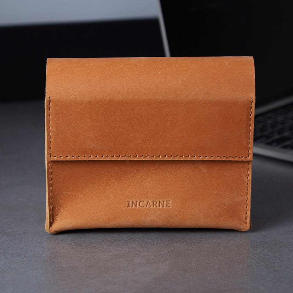 Wire Keeper Leather Organizer for Cables, Mouse, Adapters