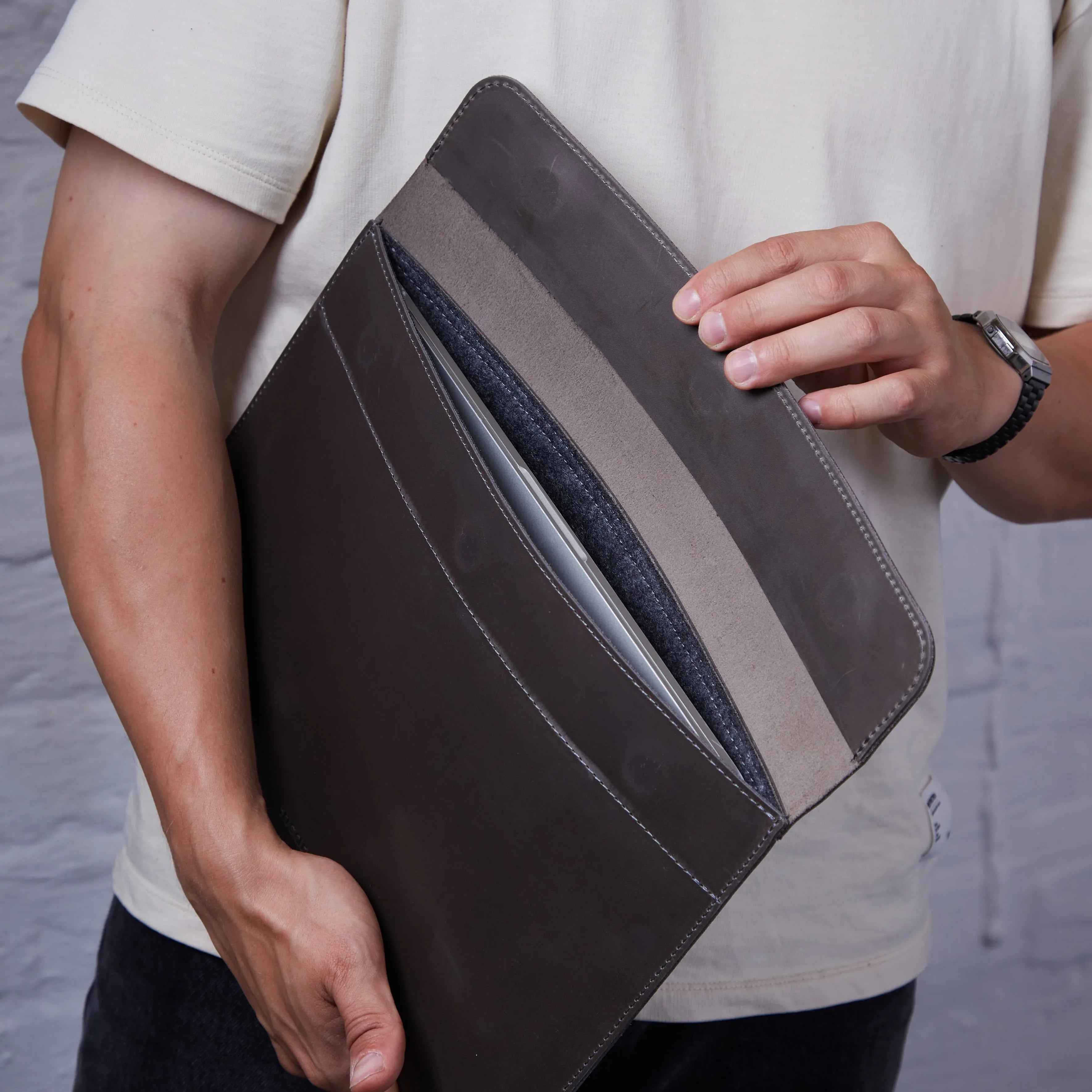 Klouz Laptop Sleeve, Gray (vintage) - INCARNE® Global