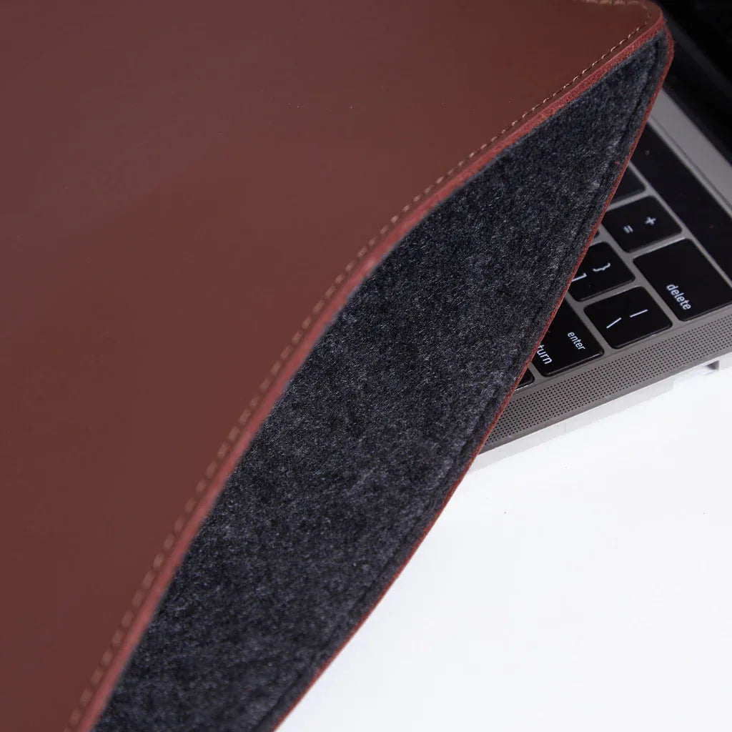 Gamma Plus Laptop Sleeve, Brown - INCARNE® Global