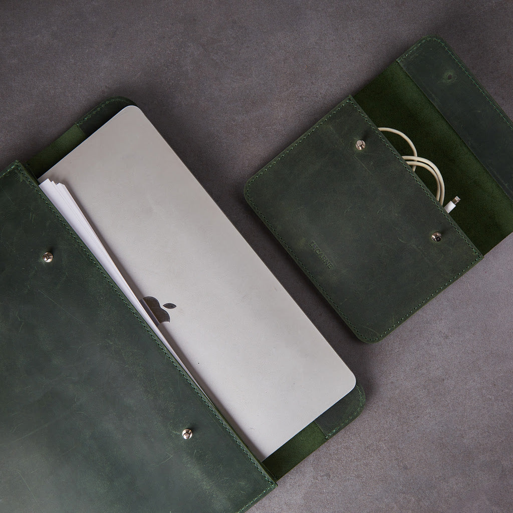 Gift set: Neat laptop case + Keep cable organizer
