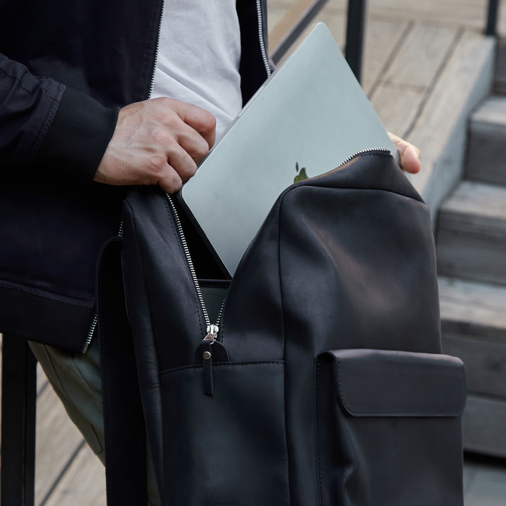 Leather backpack Factor