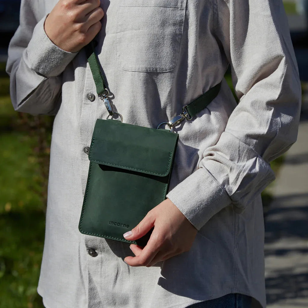 Smart Case Phone Bag Made from Vintage Leather - INCARNE® Global