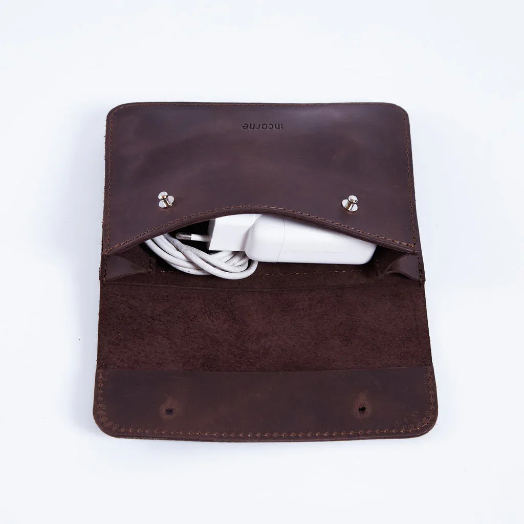 Keep Charger, Cable, and Mouse Organizer in vintage leather - INCARNEĀ® Global
