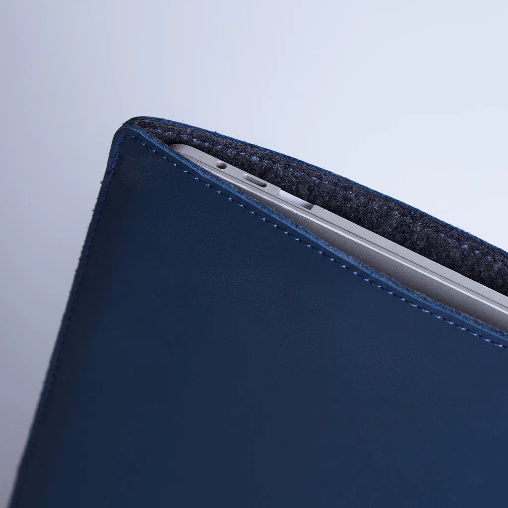 Free Port Plus Laptop Sleeve, Blue - INCARNE® Global