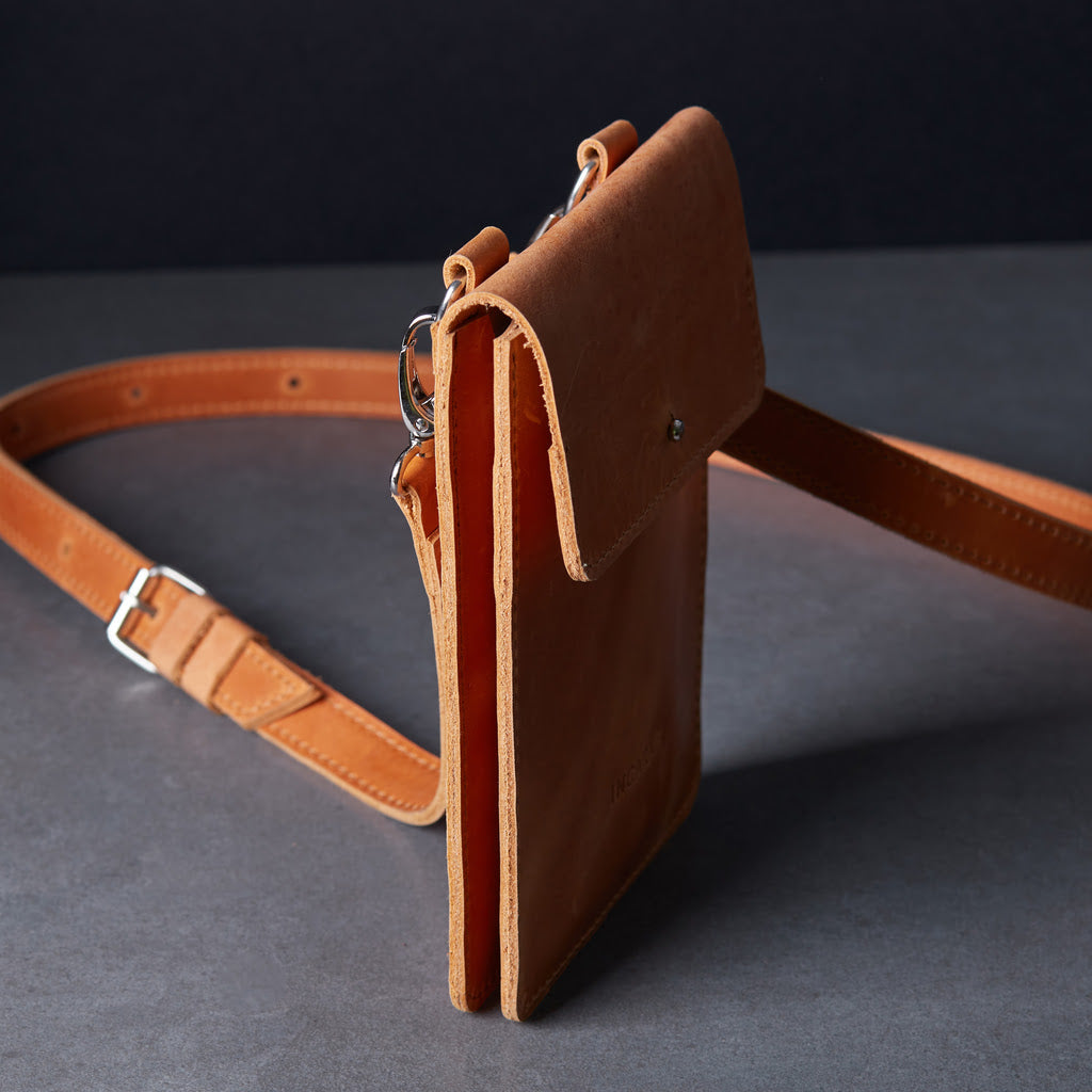 Smart Case Phone Bag Made from Vintage Leather