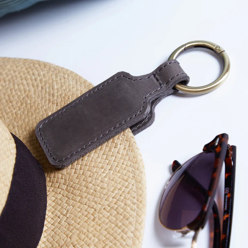 Hat Holder Made from Vintage Leather Wander Hat - INCARNE® Global