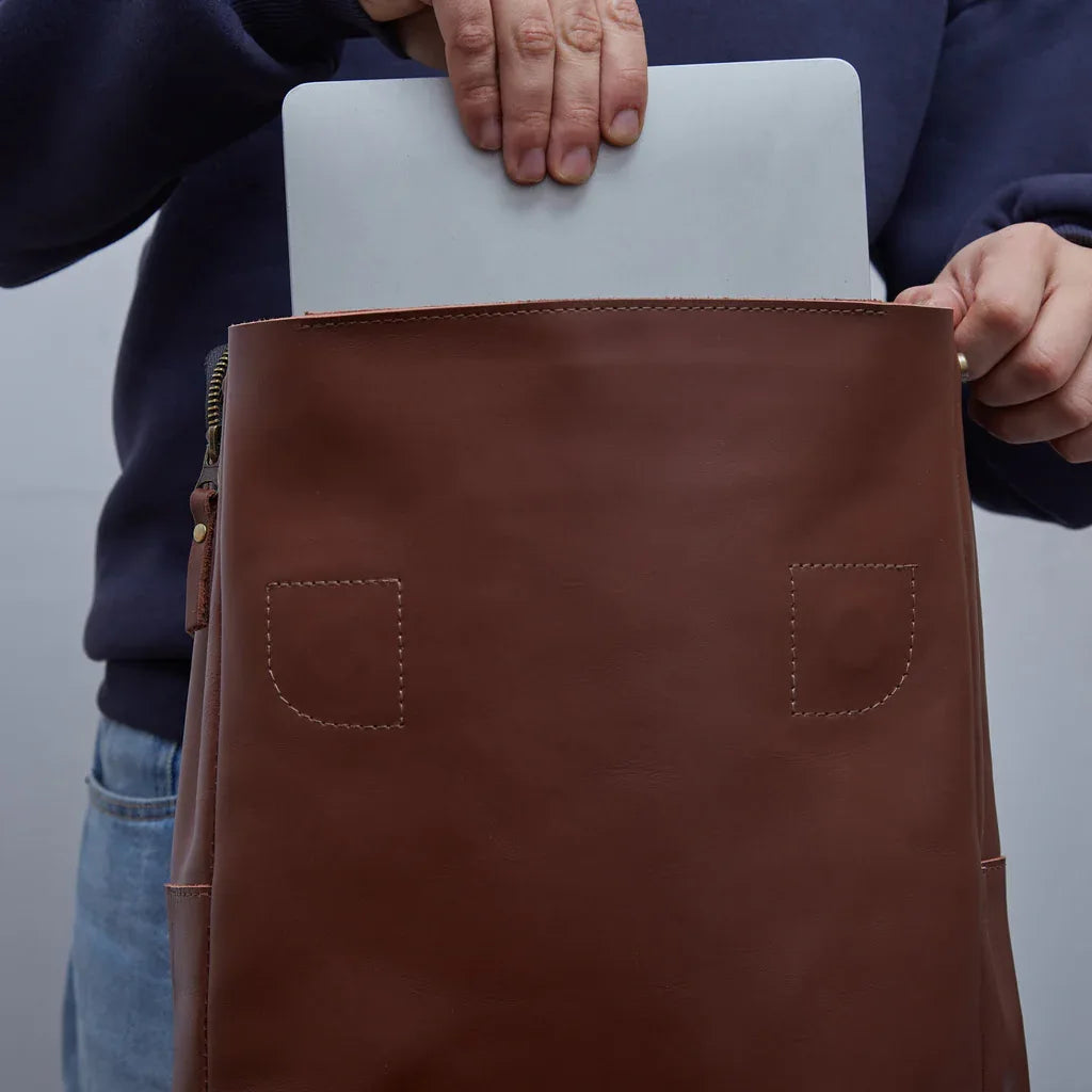Unia Laptop Backpack in classic leather - INCARNE® Global