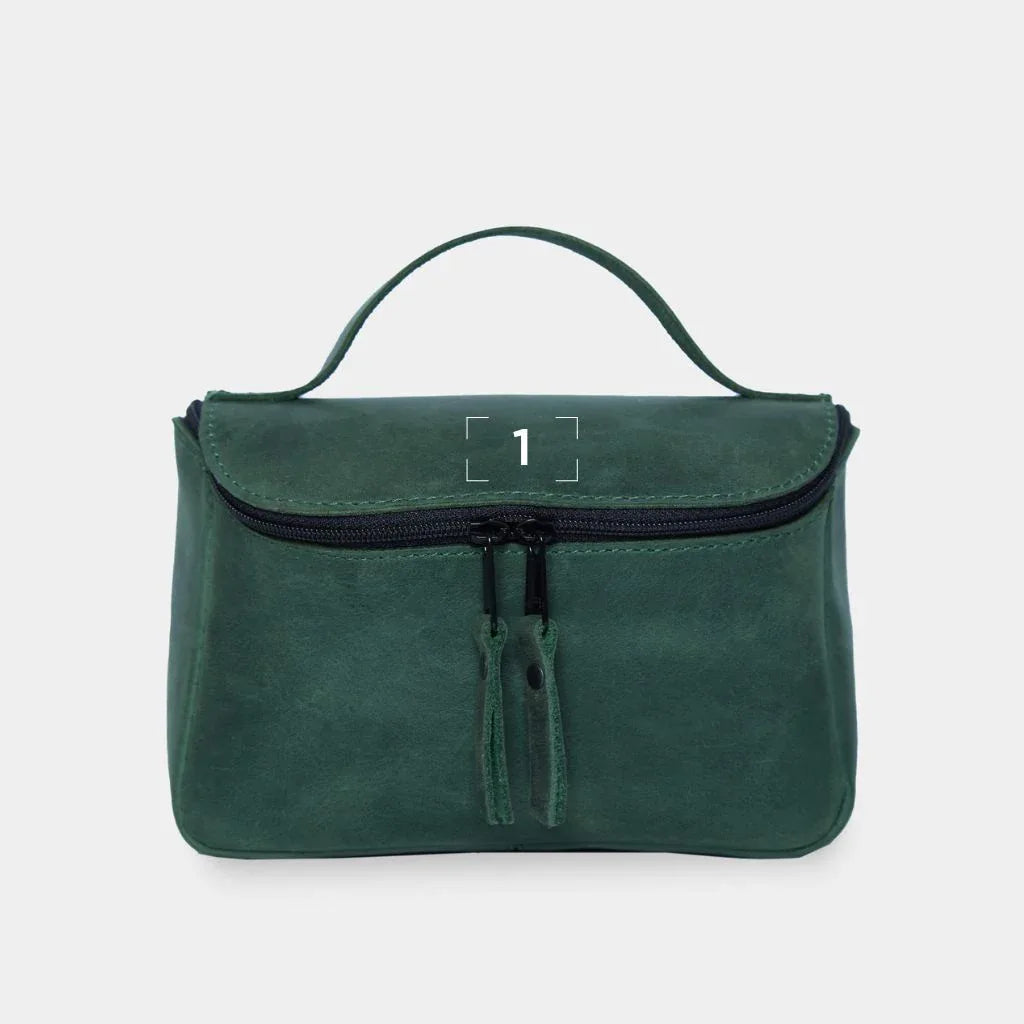 Makeup bag Timeless made from vintage leather - INCARNE® Global