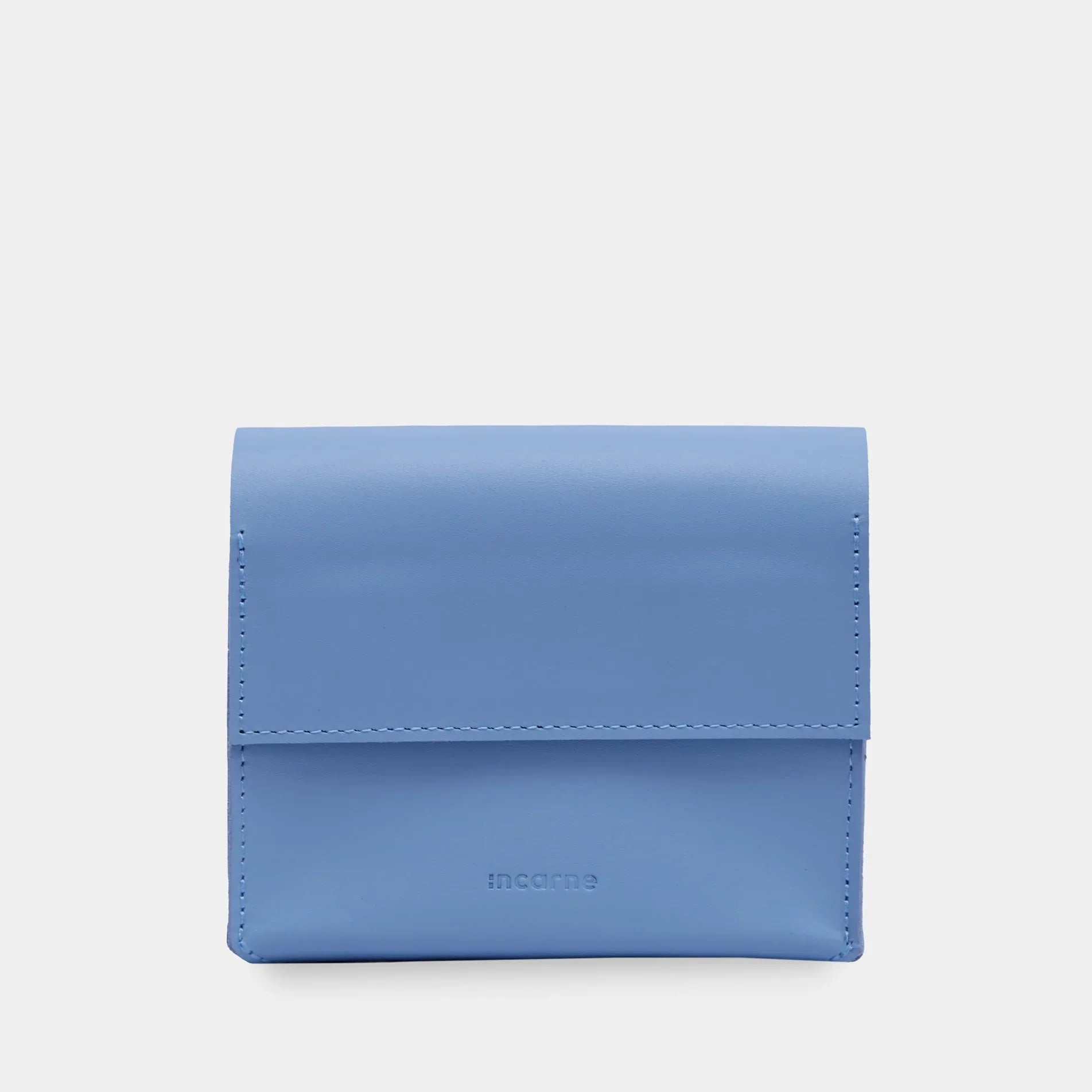 Wire Keeper Organizer for Cables, Mouse, Adapters in Classic Leather - INCARNE® Global