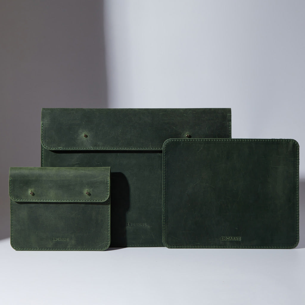 Gift set: Neat laptop case + Keep cable organizer + Word mousepad