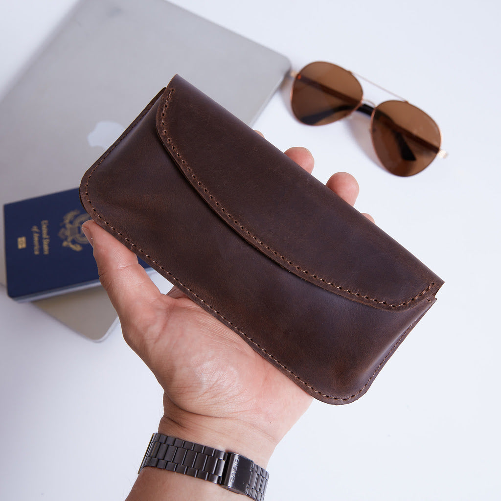 Ellet vintage leather eyeglass case