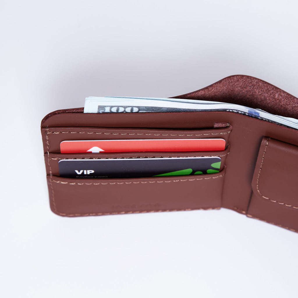 Mini Jack RFID-blocking wallet made from classic leather