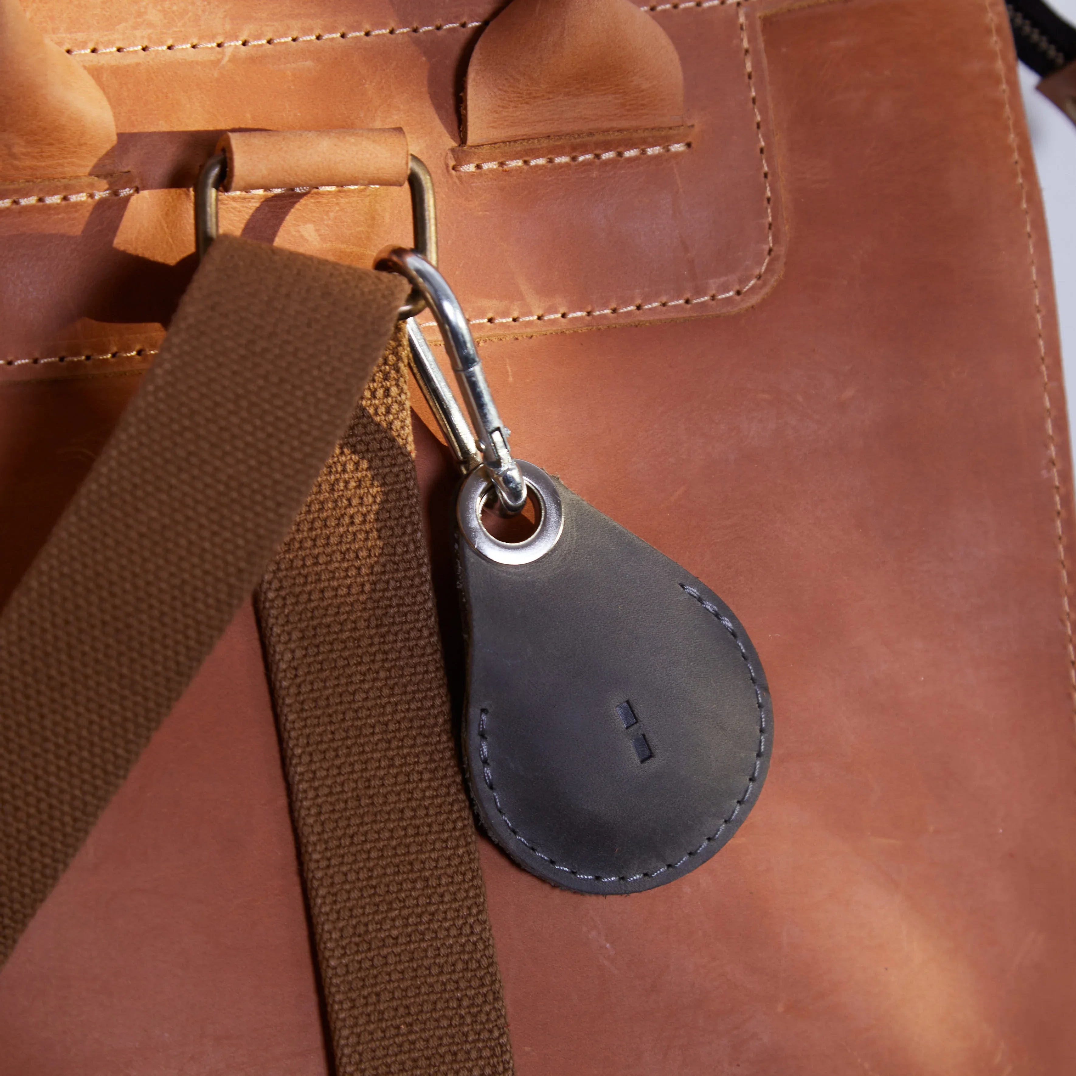 AirTag Key Tag Case - INCARNE® Ukraine