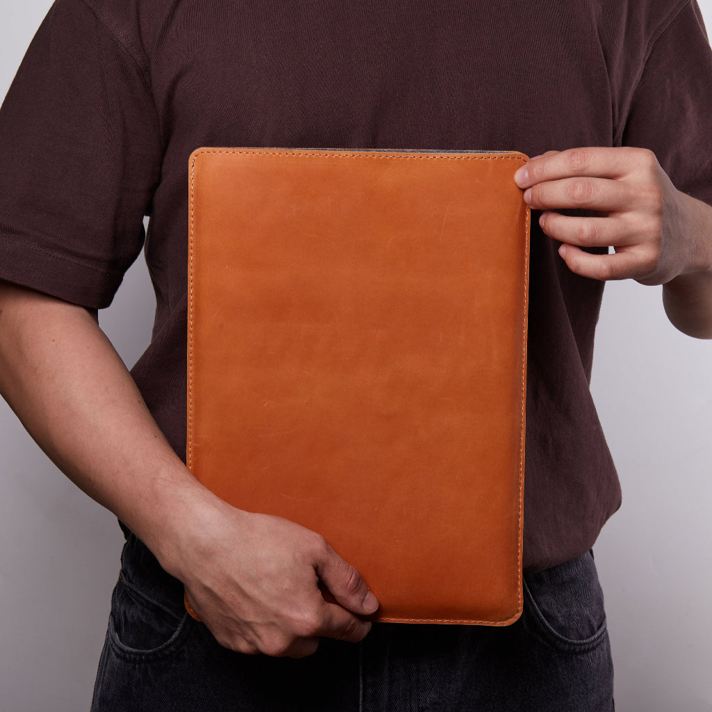 Free Port Plus Laptop Sleeve, Cognac (vintage)