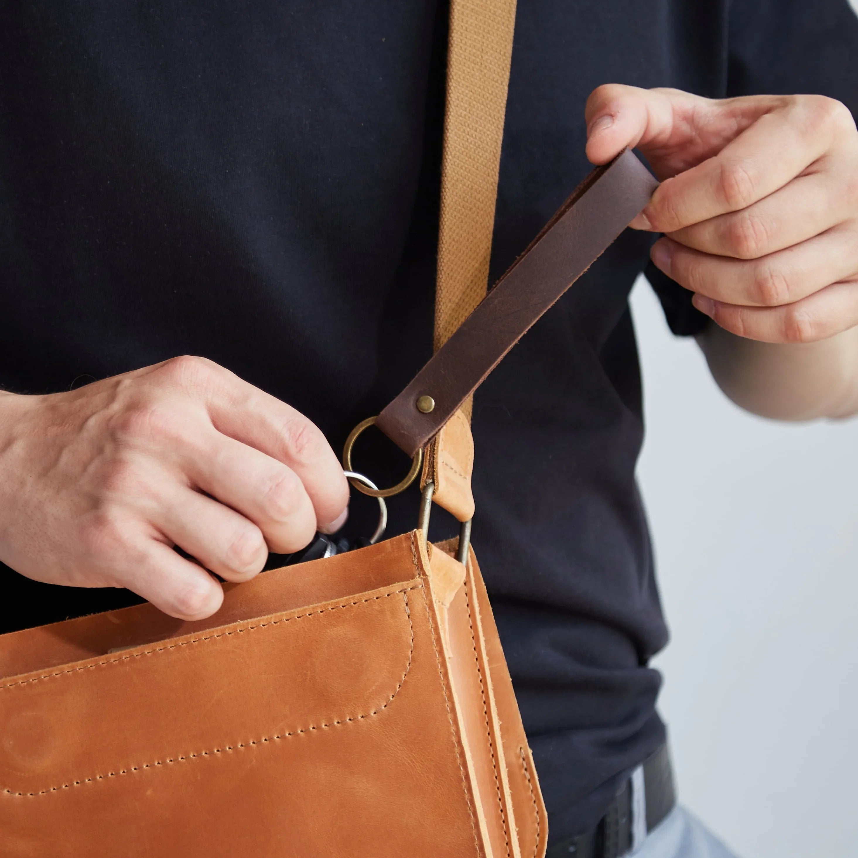 Leather keychain - INCARNE® Ukraine